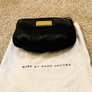 MARC JACOB CROSSBODY HANDBAG. 1 day sale 🔴🔴🔴